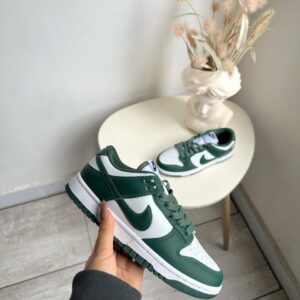 NIKE DUNK DAMA