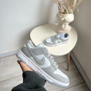 NIKE DUNK DAMA