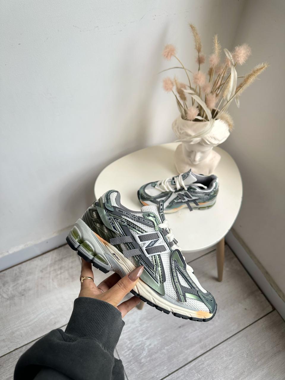 NEW BALANCE 1906A DAMA